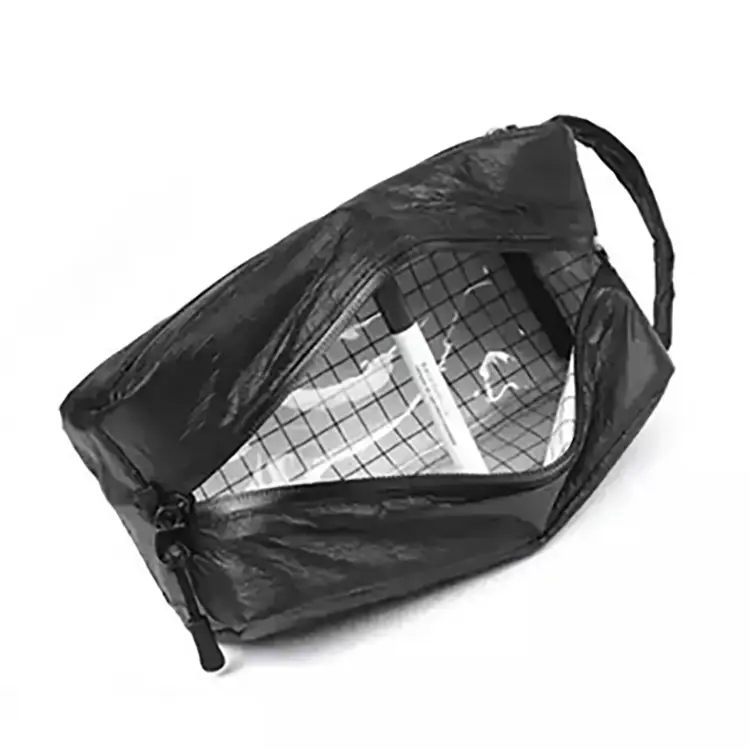 waterproof-black-toiletry-bag (1)